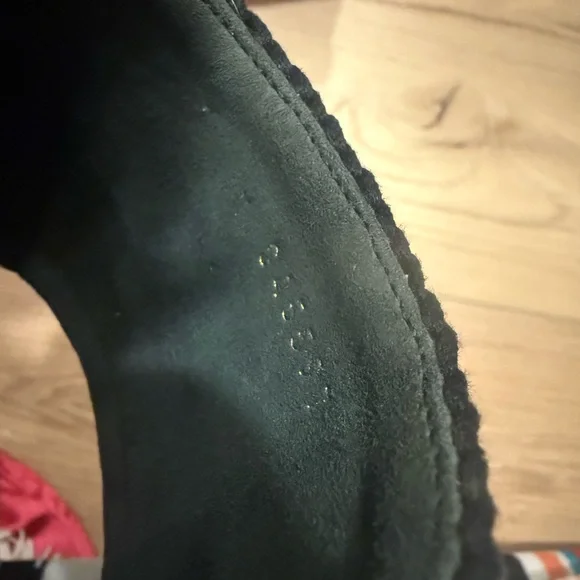 CHANEL Black and Pink crochet Striped Slides - Picture 7 of 7